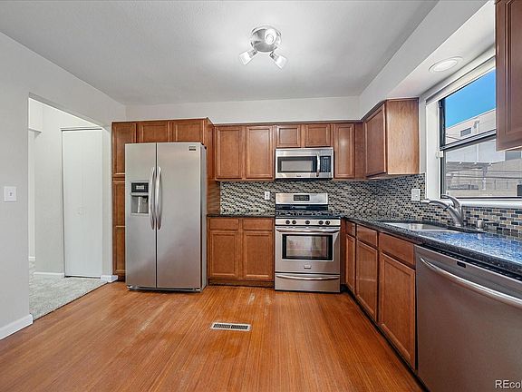 5th image of 3212 Zuni Street