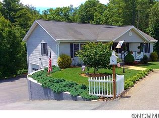 6 Arrowhead Ln, Weaverville, NC 28787