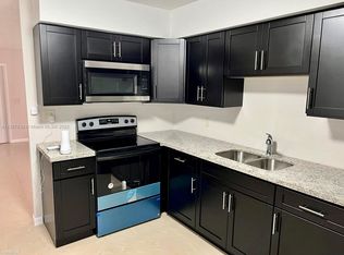 247 SW 7th St, Dania, FL 33004