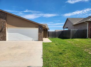 2308 E Coolwater St, Kechi, KS 67067