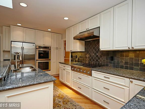 4th image of 1530 Longfellow Ct