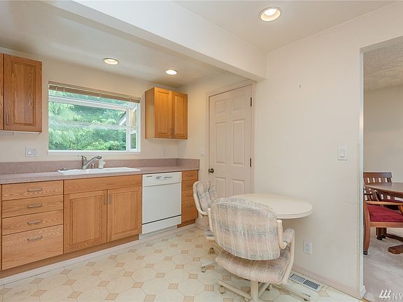 3rd image of 24823 12th Ave S