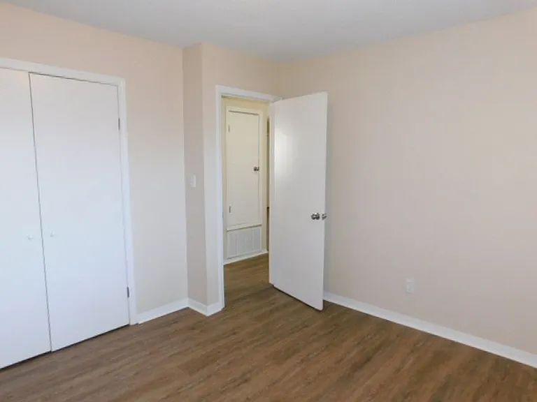 5820 Sanders Ave #E — Photo 12