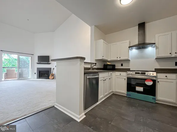 5170 William Colin Ct, Centreville, VA 20120