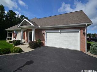 158 Ashbrook Cir, Webster, NY 14580