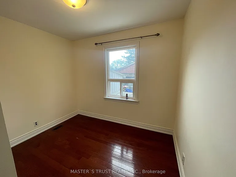 10 Heather Rd — Photo 6