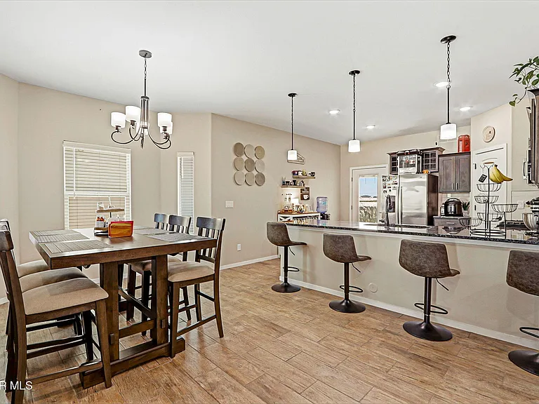 13066 Grantham Ln — Photo 32