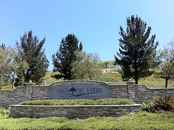 Vista Del Verde Community