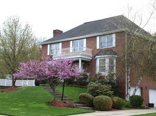 810 Wyngold Dr, Pittsburgh, PA