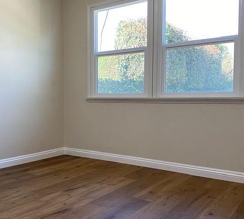 4th image of 3644 Meier St