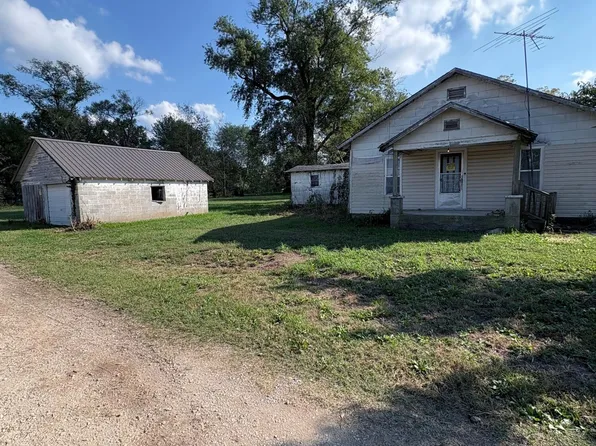 100 E Carpenter Street, Fairview, MO 64842