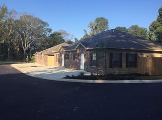 100 Hunters Ln, Natchez, MS 39120