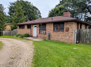 1611 Minneapolis Ave, Gladstone, MI 49837