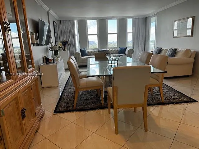 5401 Collins Ave #1123 — Photo 22