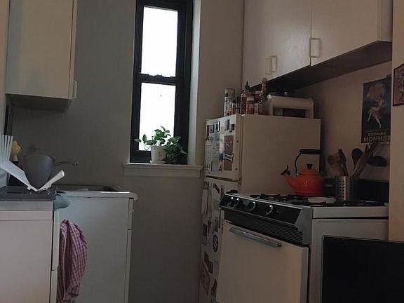 3rd image of 505 E 82nd St APT 4H