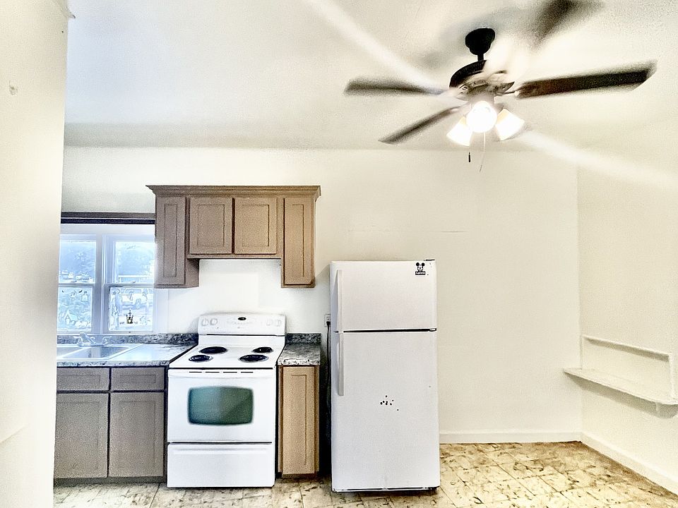 1st image of 428 S Texas Ave #D