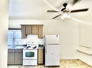 428 S Texas Ave #D, Mercedes, TX 78570