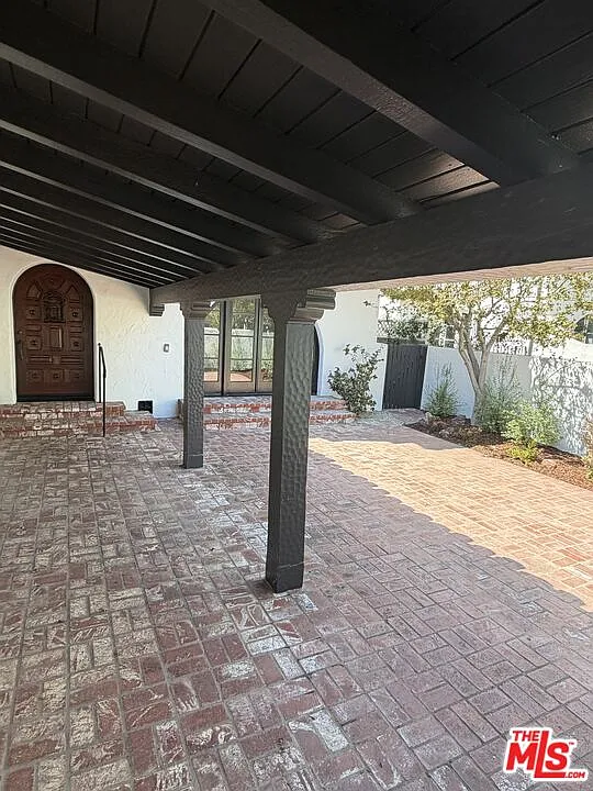 4 bed, 4.0 bath, 2895 sqft, $19,500 — Photo 2