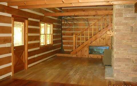 2nd image of 231 Long Shoals Ave