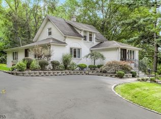 3 Webster Dr, Wayne, NJ 07470