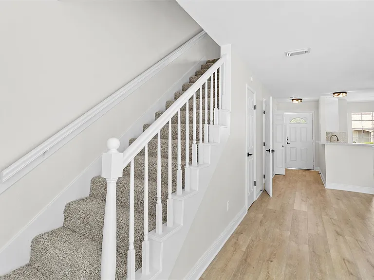 2030 Plantation Dr #F3 — Photo 10