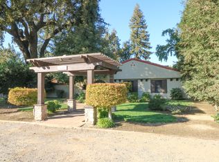 1848 W Green Acres Dr, Visalia, CA