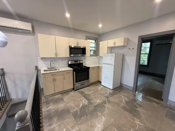 124 McAdoo Ave #2E, Jersey City, NJ 07305