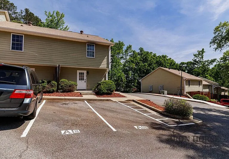 105 Westchester Dr #A8 — Photo 23