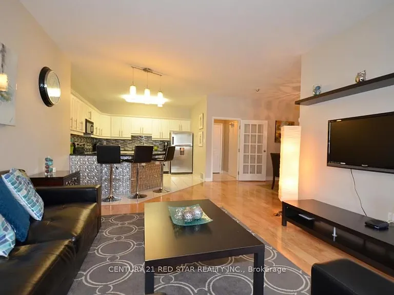 630 Main St E #202 — Photo 2