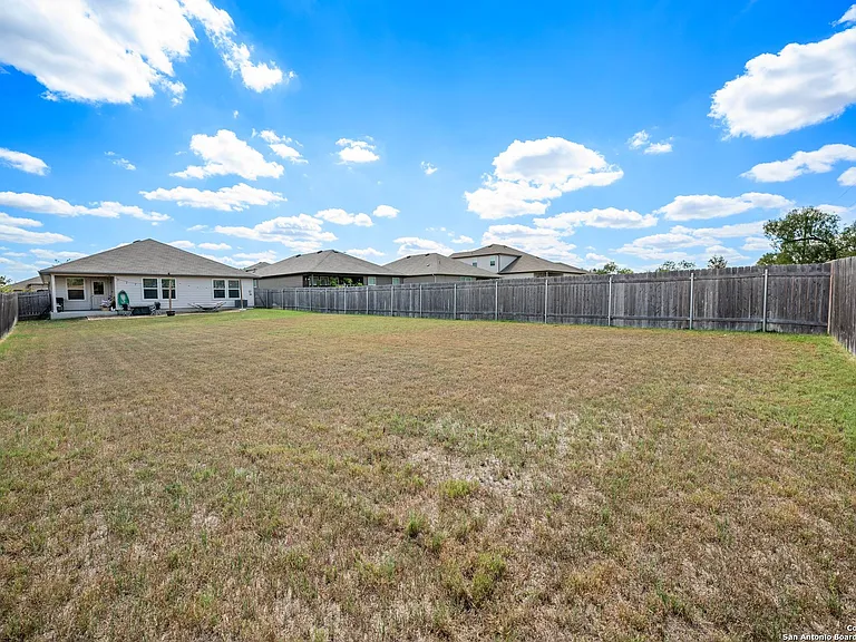 723 Armadillo Dr — Photo 28