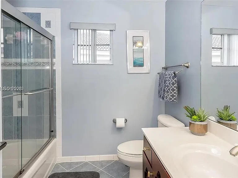 1714 Royal Grove Way — Photo 17