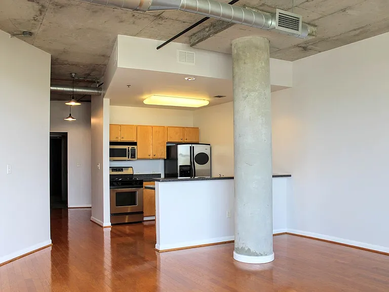 115 W Peachtree Pl NW #505 — Photo 3