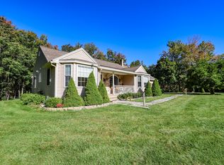 182 Maplewood Dr, Arundel, ME 04046