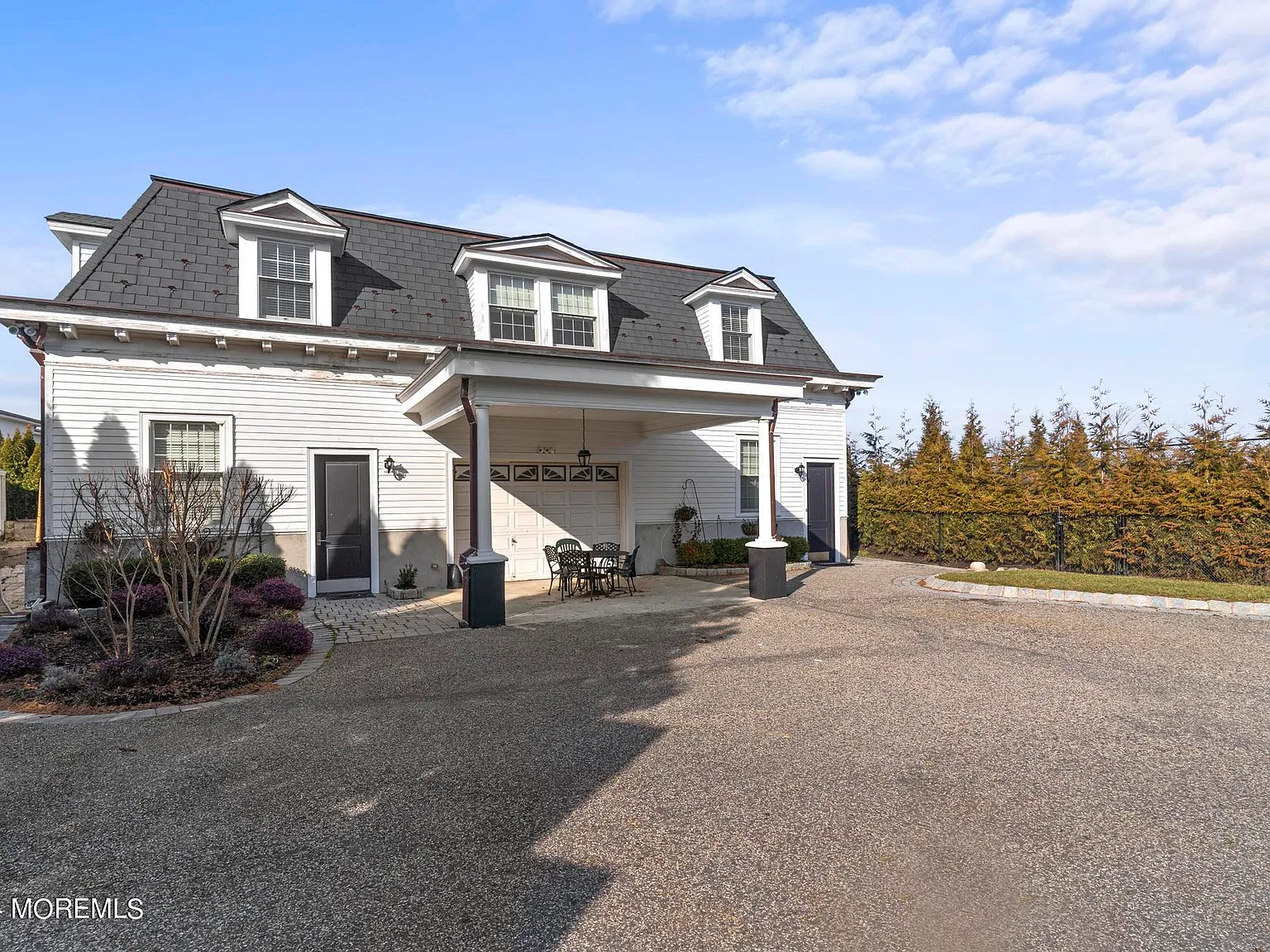 4 bed, $3,200 — Photo 2
