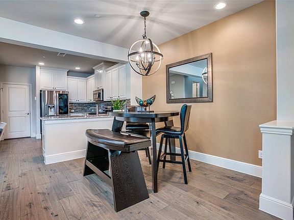 3rd image of 2324 Jameson Ln
