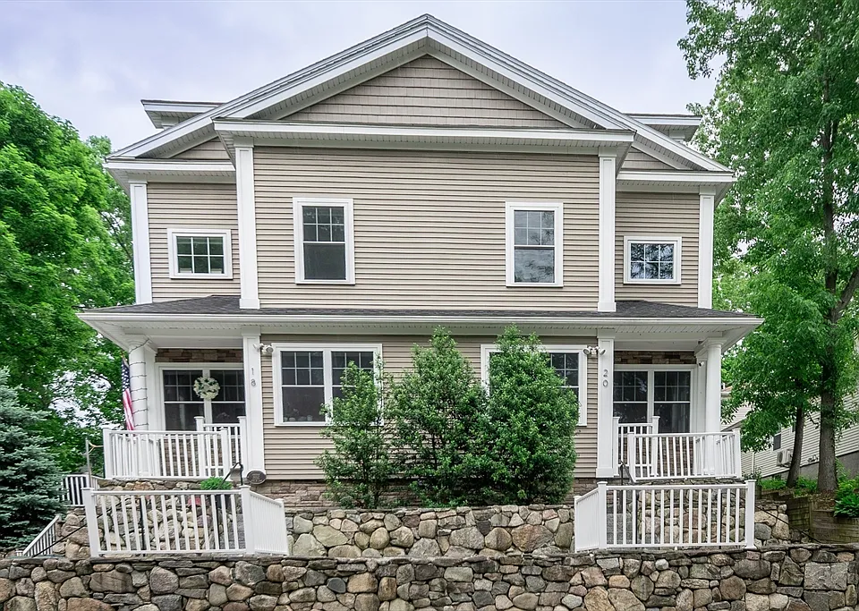 20 Sherman St #20