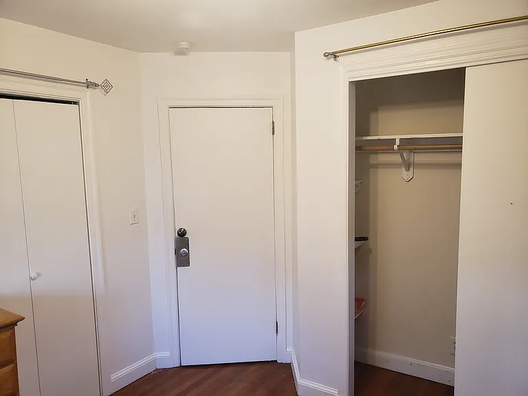 208 Trumbull Ave — Photo 7