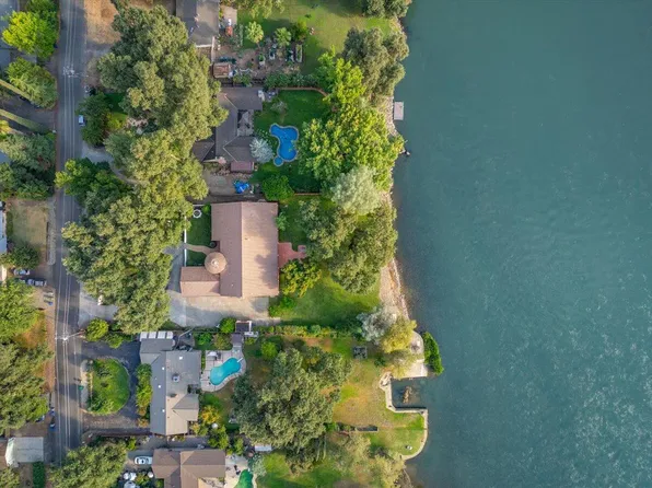 6681 Riverside Dr, Redding, CA 96001