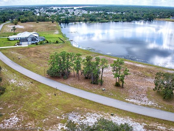 3rd image of 5041 Lake Regency Dr