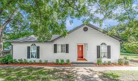 1st image of 13818 Saddle Wood Dr