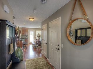 3288 N Lakewood Trl, Woodbury, MN 55129