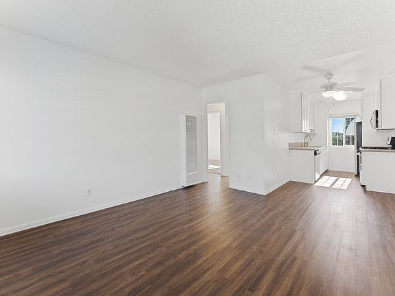 2nd image of 244 Coronado Ave APT 7