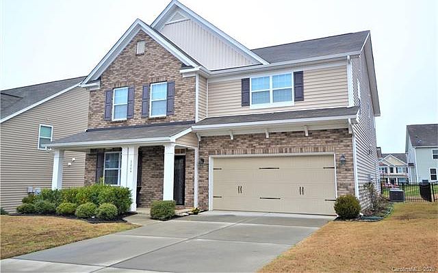 2nd image of 3004 Corrona Ln