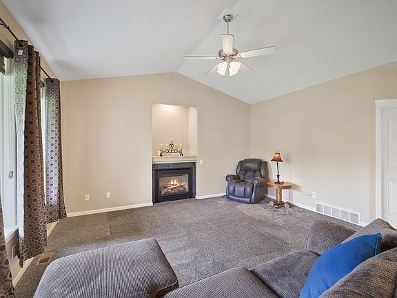 5th image of 417 S Reese Ln