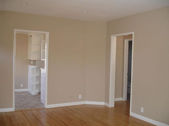 4th image of 4109 W McFarlane Ave #4