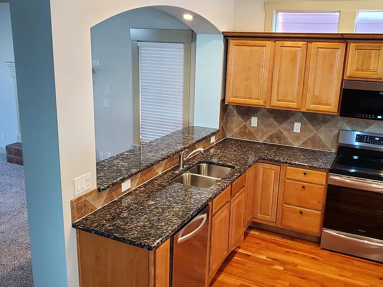 3091 S Hudspeth Ave — Photo 8