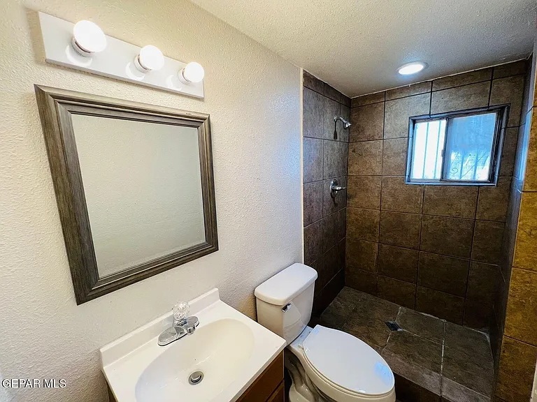 7182 Ponce Dr #B — Photo 6