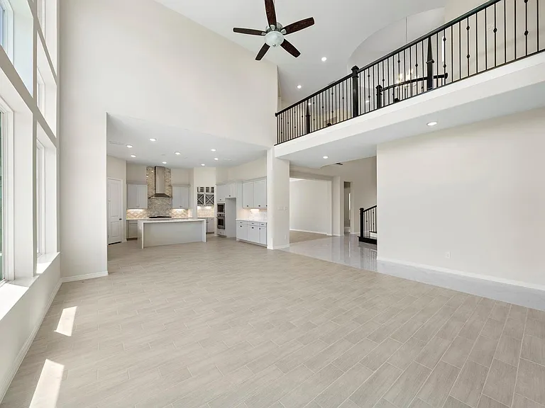 9806 Oakwood Trl — Photo 7