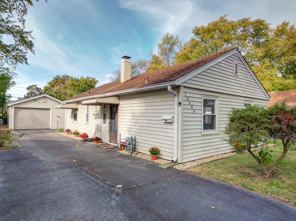 14606 Trumbull Ave, Midlothian, IL 60445