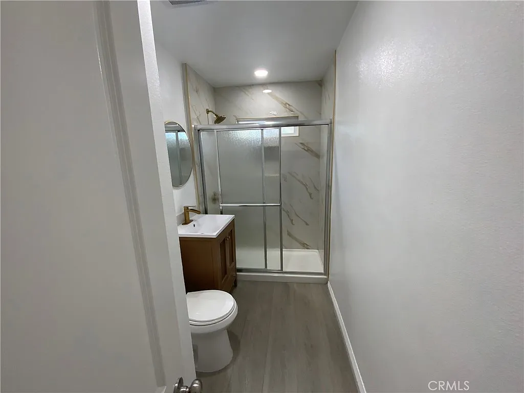 4 bed, 1302 sqft, $3,300 — Photo 4